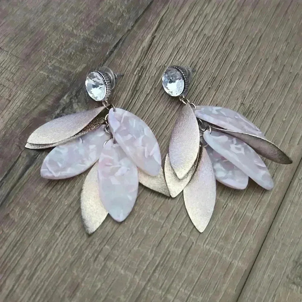 Women earrings